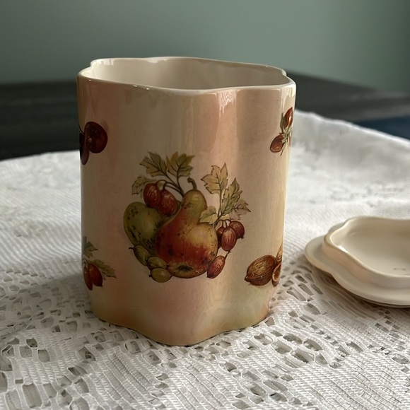 Vintage Palissy Royale Collection Lidded Jar - Picture 8 of 8